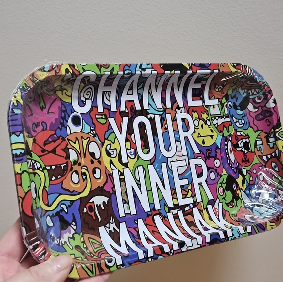 NWT Channel Your Inner Maniak Metal Rolling Tray - Picture 7 of 8